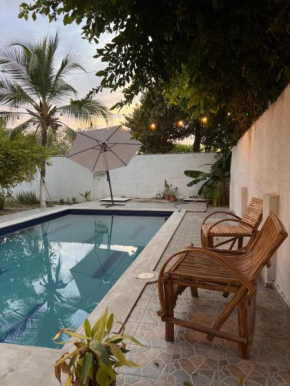 Chalet Familiar escondido y Eventos